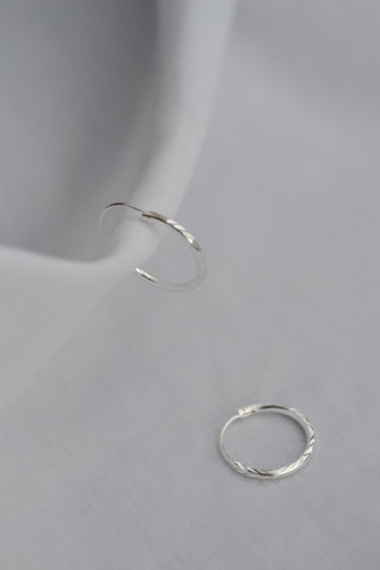 Stříbrné náušnice KRUHY DIAMOND - Průměr: 8 mm